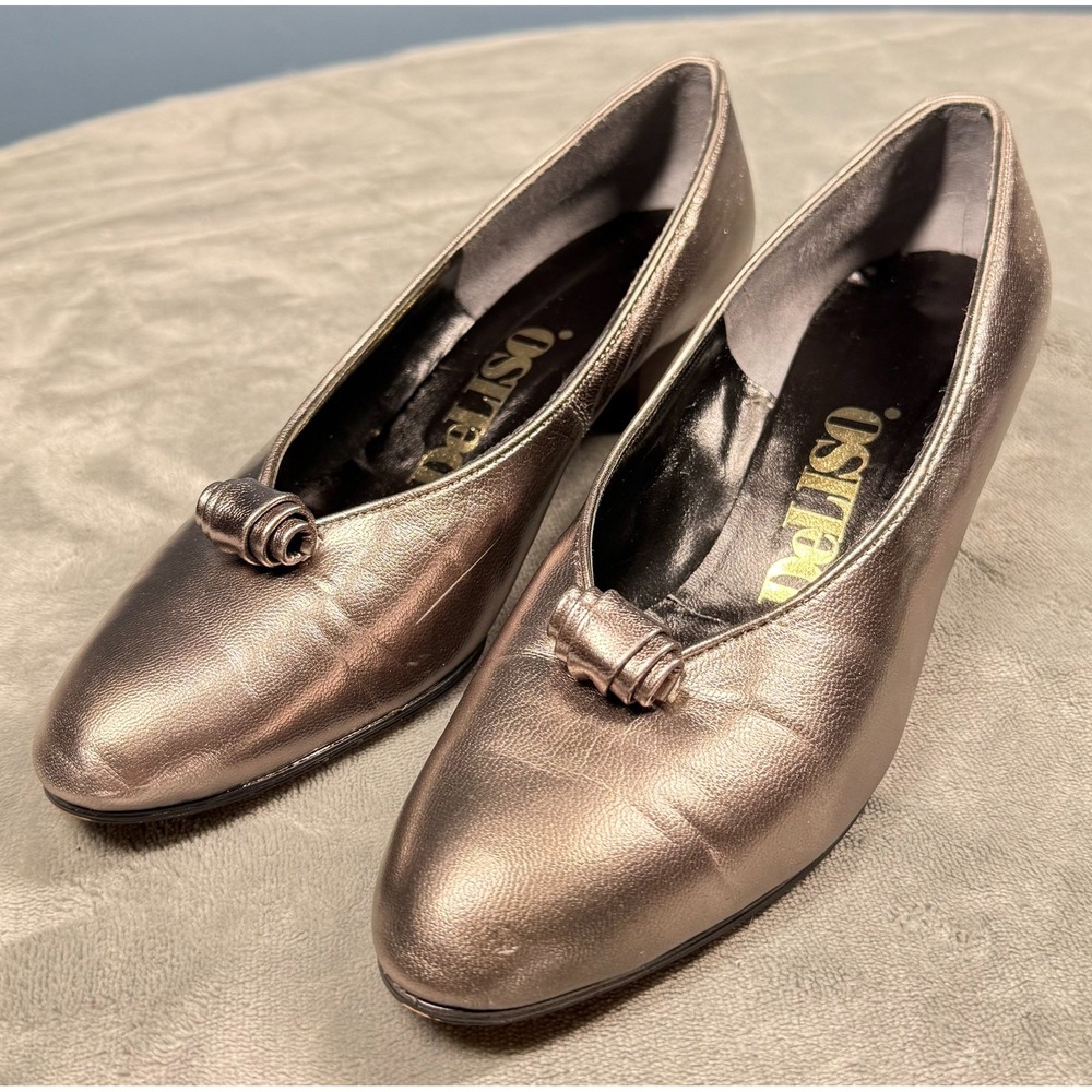 DeLiso Pumps Womens 7.5 B Bronze Metallic Leather Heels Bow Vintage